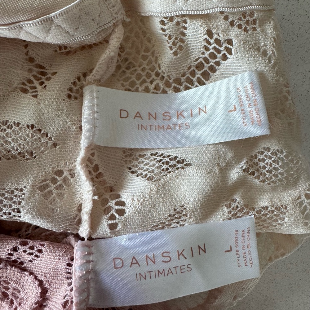 Lot of 8 Bralettes and Sports Bras NWOT - Picture 12 of 15